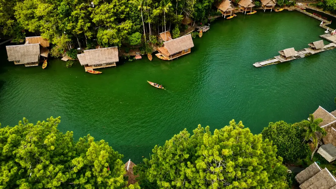 Kampung Sampireun Resort & Spa